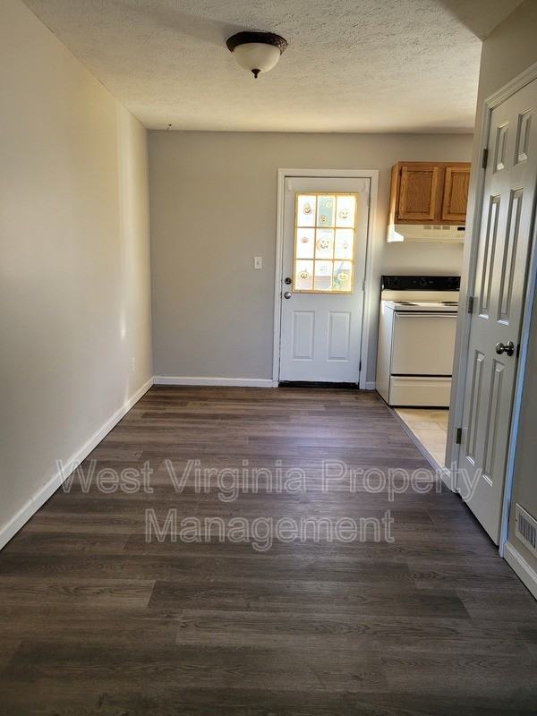 581 Prosperity Rd #206 - Photo 6 of 10