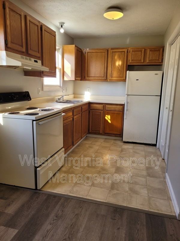 581 Prosperity Rd #206 - Photo 7 of 10