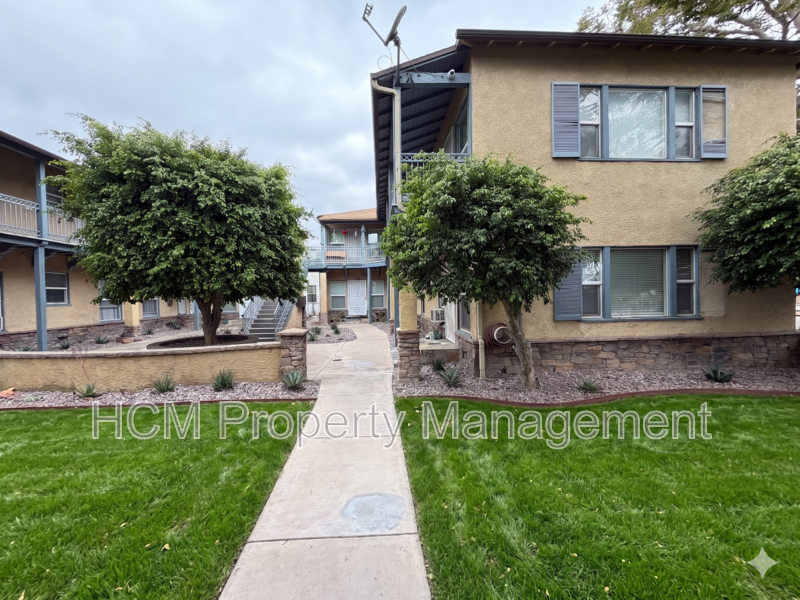 202 E Walnut St #216 - Photo 2 of 11