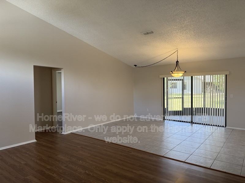 7337 Cone Shell Dr - Photo 5 of 21