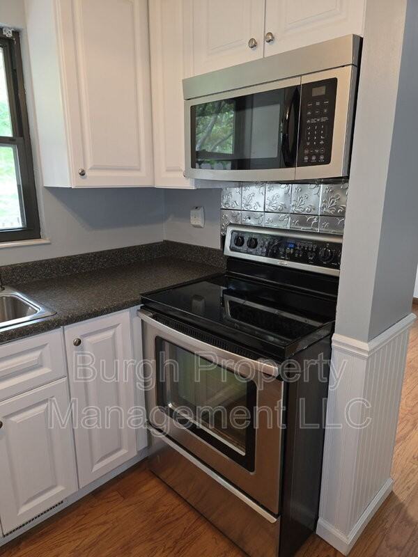 3135 Laurel Ridge Cir - Photo 4 of 17