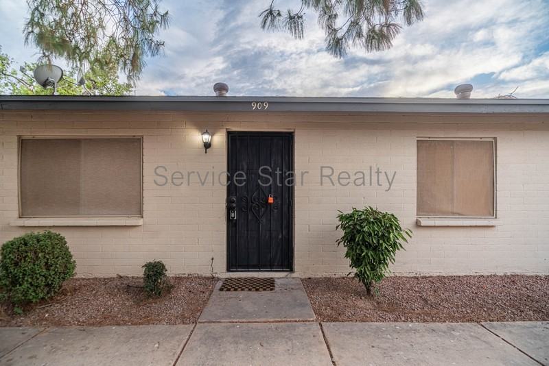 909 W Malibu Dr - Photo 3 of 21