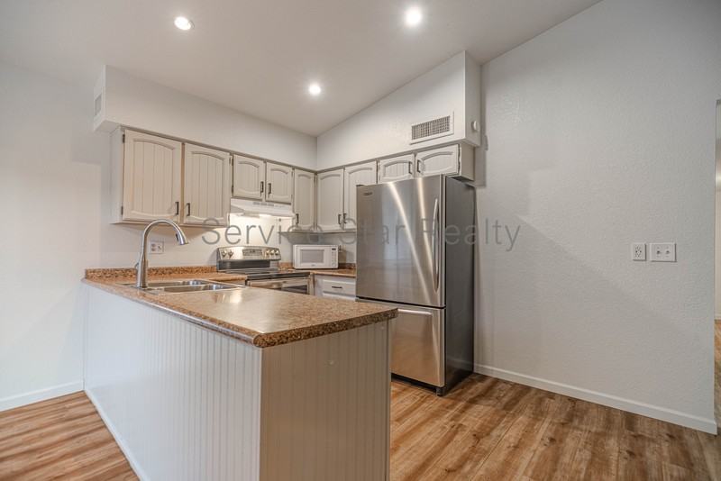 909 W Malibu Dr - Photo 7 of 21