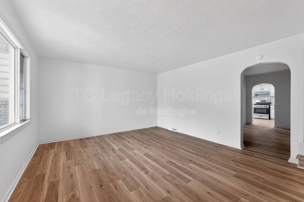 321 Clark St - Photo 3 of 10