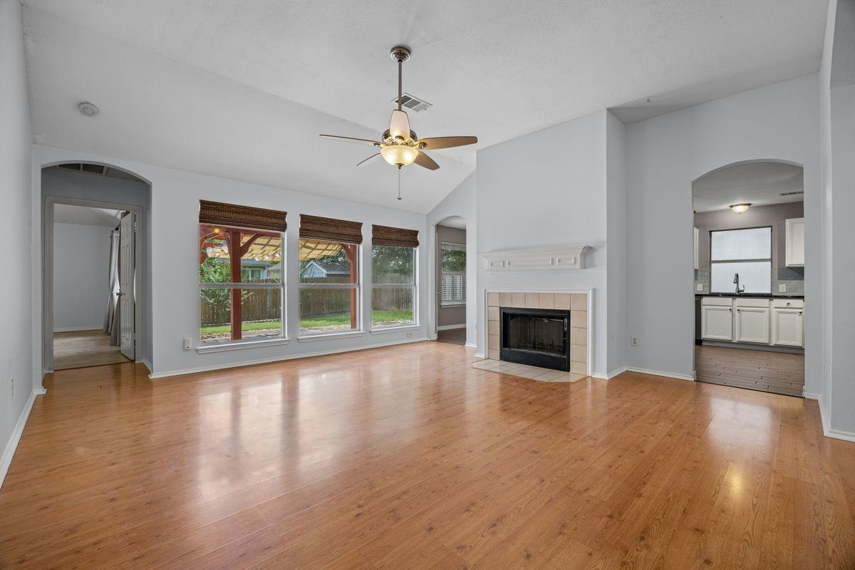 11304 Avering Ln - Photo 2 of 13