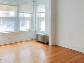 5059 N Damen Ave - Photo 1 of 1