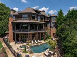 featured image of 6407 Grand Marina Cir