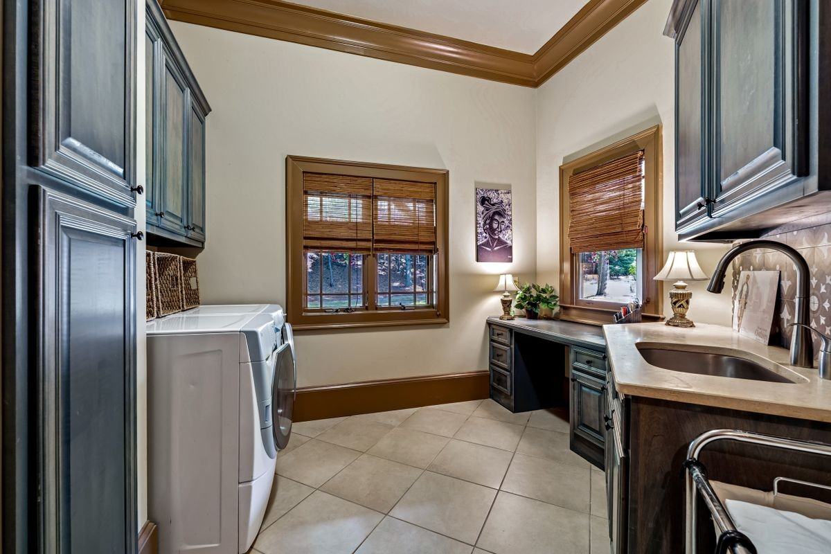 6407 Grand Marina Cir - Photo 5 of 50