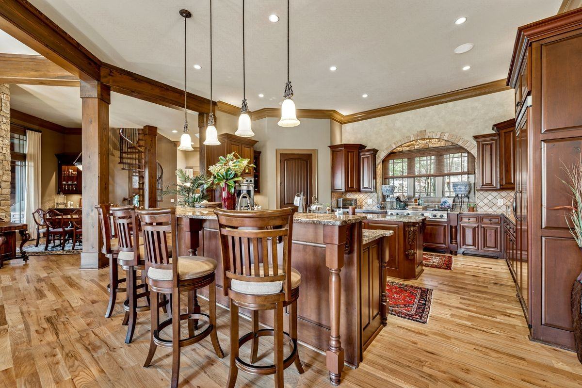 6407 Grand Marina Cir - Photo 7 of 50