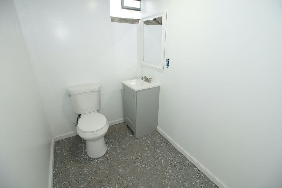 18112 Justine St - Photo 7 of 14