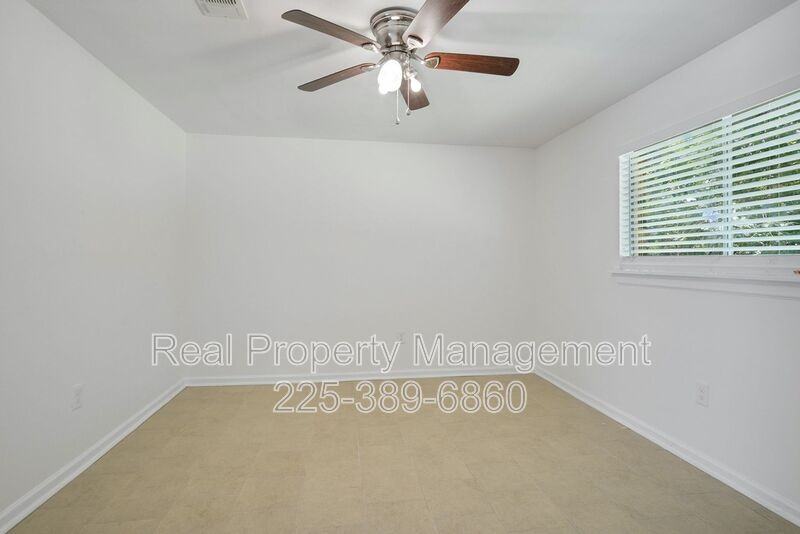 5728 Nashville Ave - Photo 5 of 10