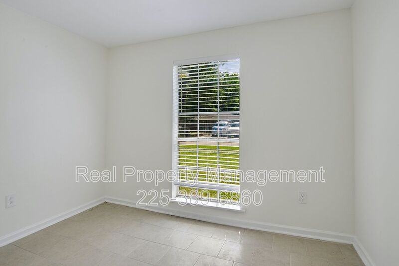 5728 Nashville Ave - Photo 6 of 10