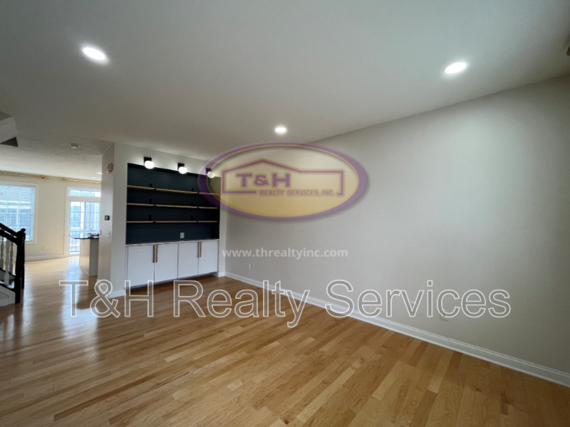 368 Firehouse Pl - Photo 2 of 25