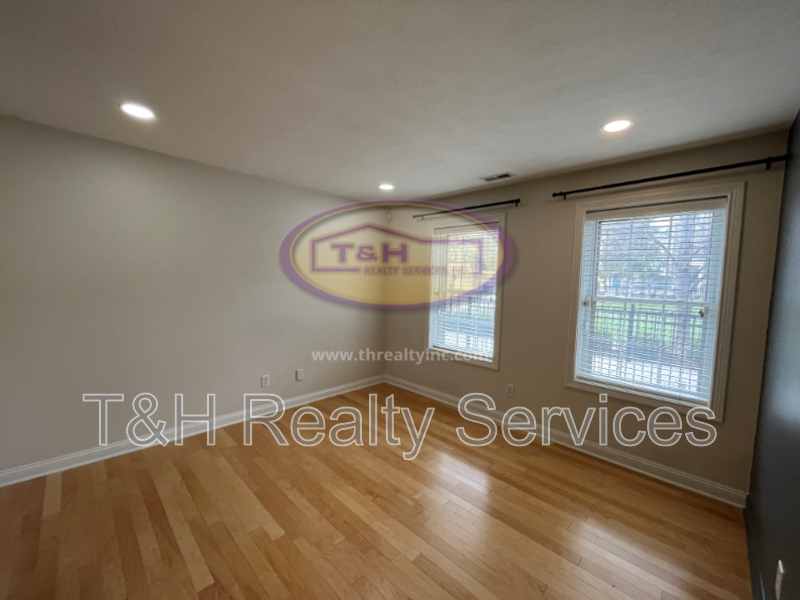 368 Firehouse Pl - Photo 5 of 25