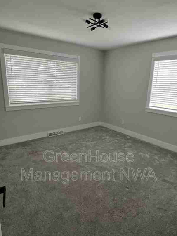 808 Nw 11th St #808NW11th - Photo 5 of 16
