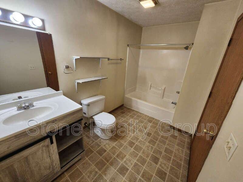 671 N 25th St - Photo 6 of 7