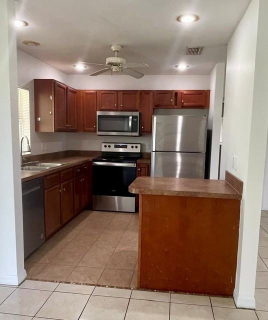 434 Pickford Ave - Photo 5 of 15