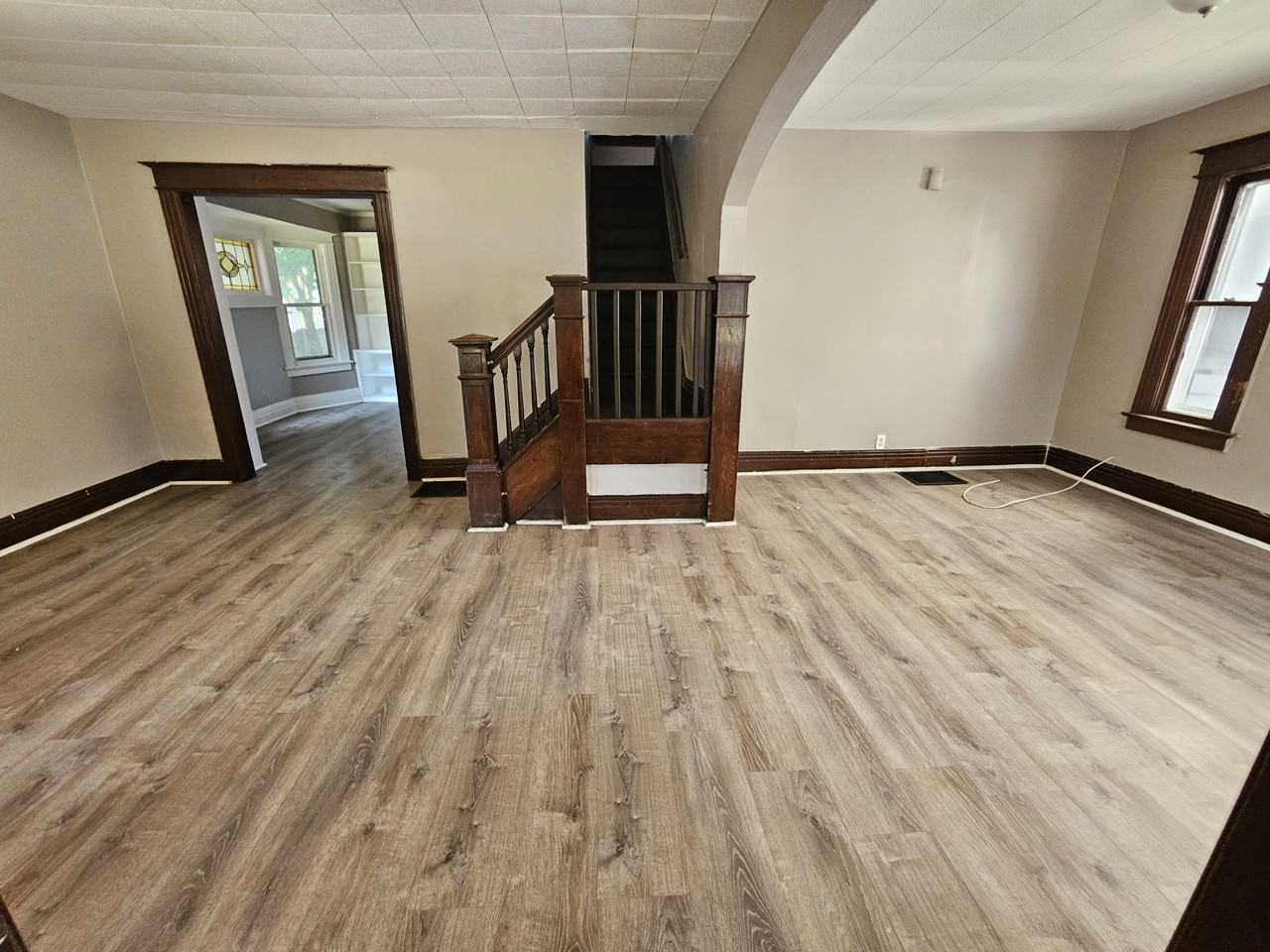 132 Anthony St - Photo 2 of 18