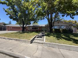 featured image of 710 Nw Midland Ave