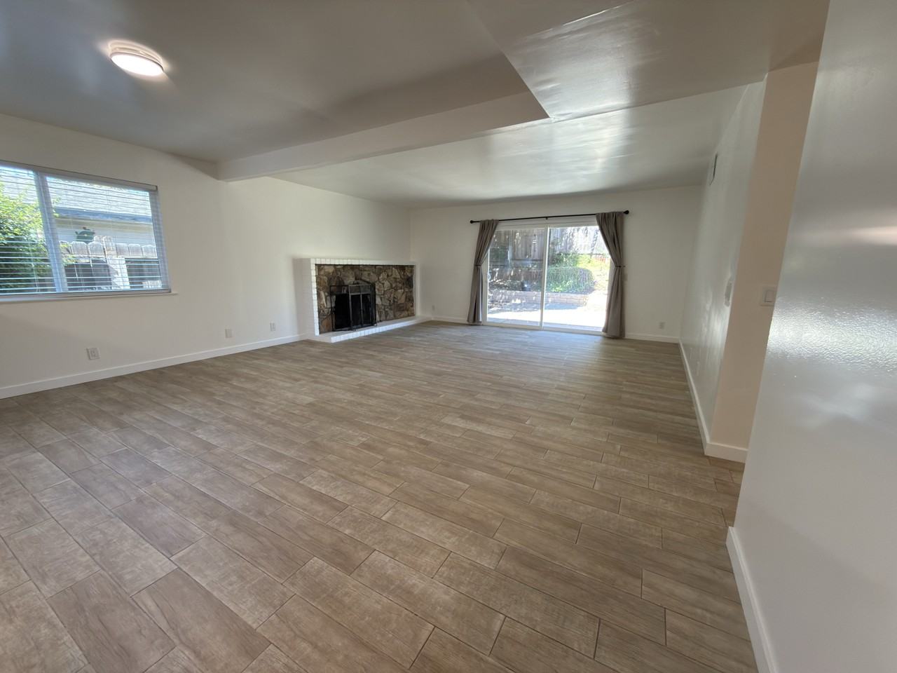 216 Princeton Pl - Photo 5 of 27