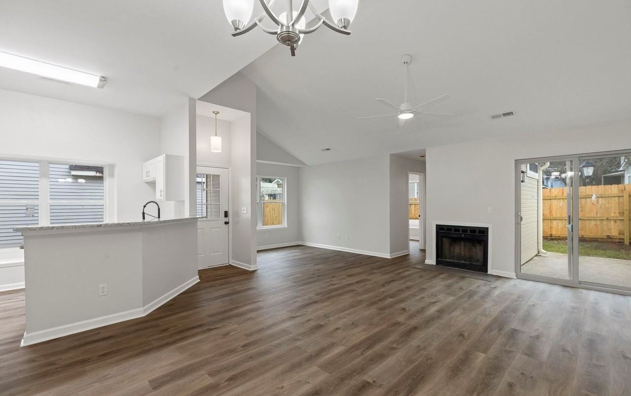 103 Briargate Ln - Photo 4 of 20