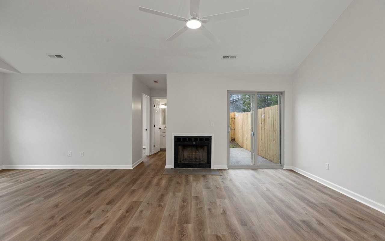 103 Briargate Ln - Photo 5 of 20