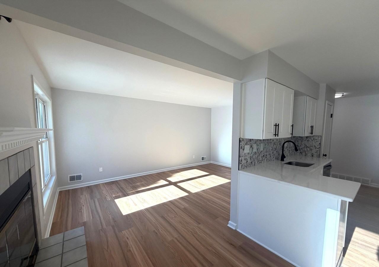 27 Woodside Dr - Photo 5 of 24