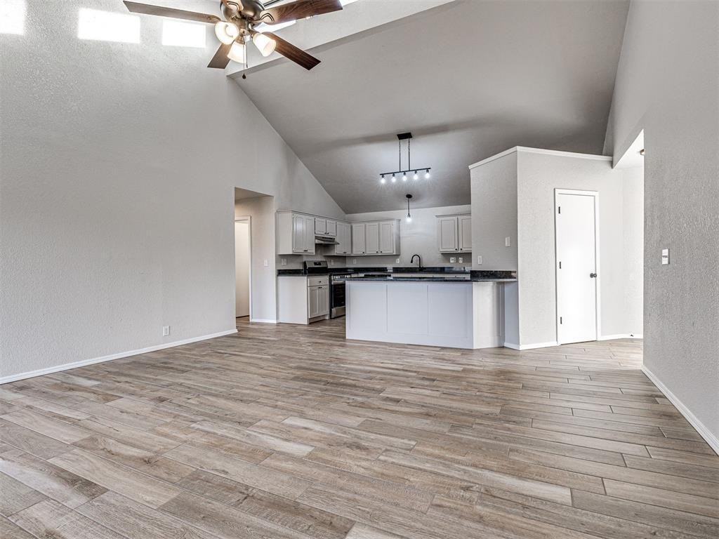 2521 Patti Pl - Photo 5 of 16