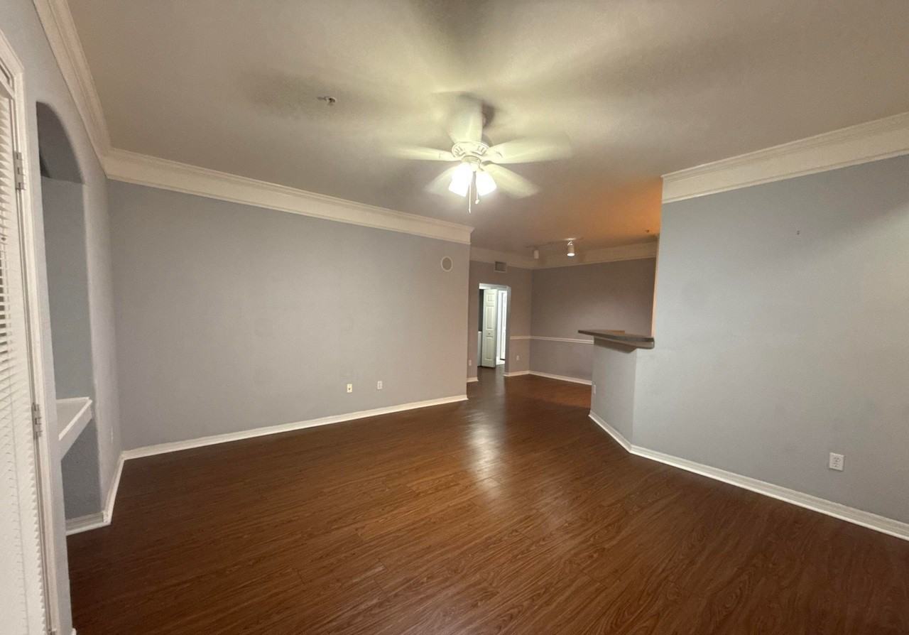 3226 Greenwich Village Blvd - Photo 5 of 17