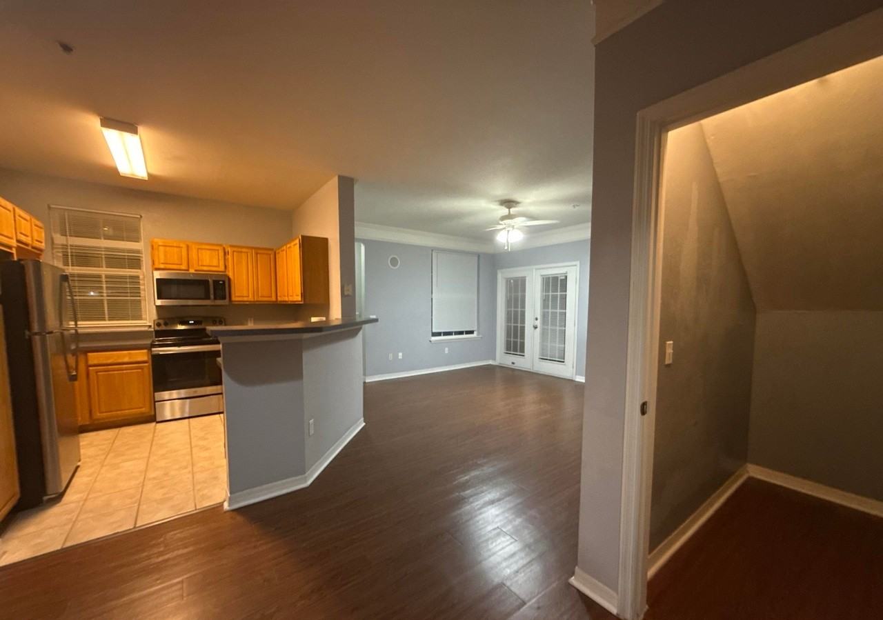 3226 Greenwich Village Blvd - Photo 6 of 17