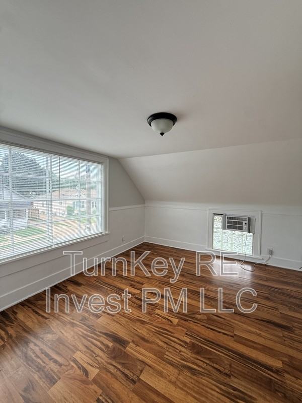 705 North Ave - Photo 5 of 8