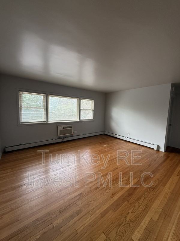 5900 Butterfield Rd #9 - Photo 2 of 6