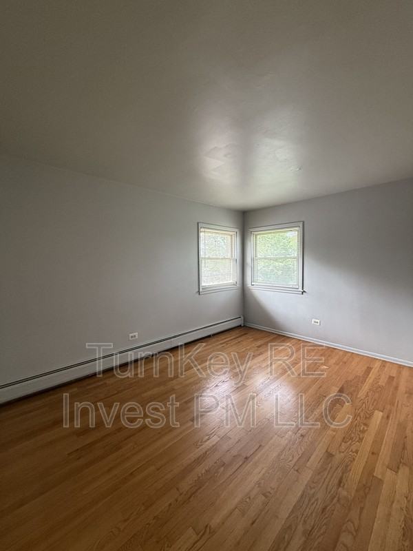 5900 Butterfield Rd #9 - Photo 6 of 6