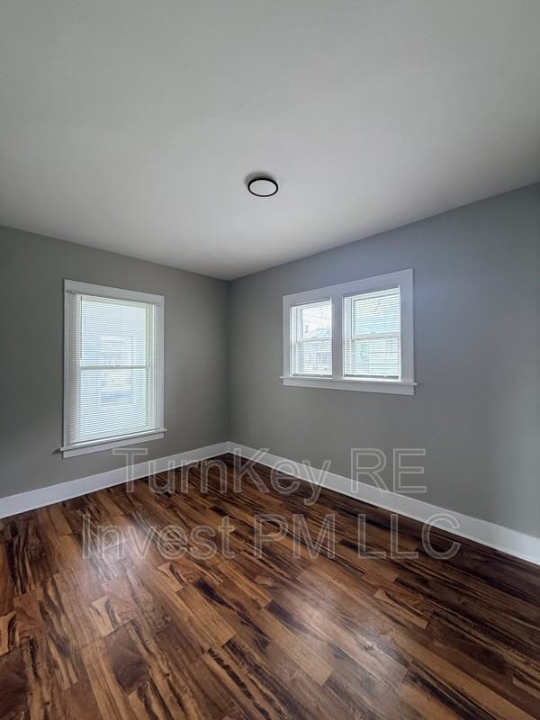 705 North Ave - Photo 3 of 10