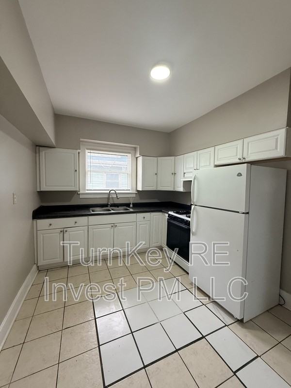 705 North Ave - Photo 6 of 10
