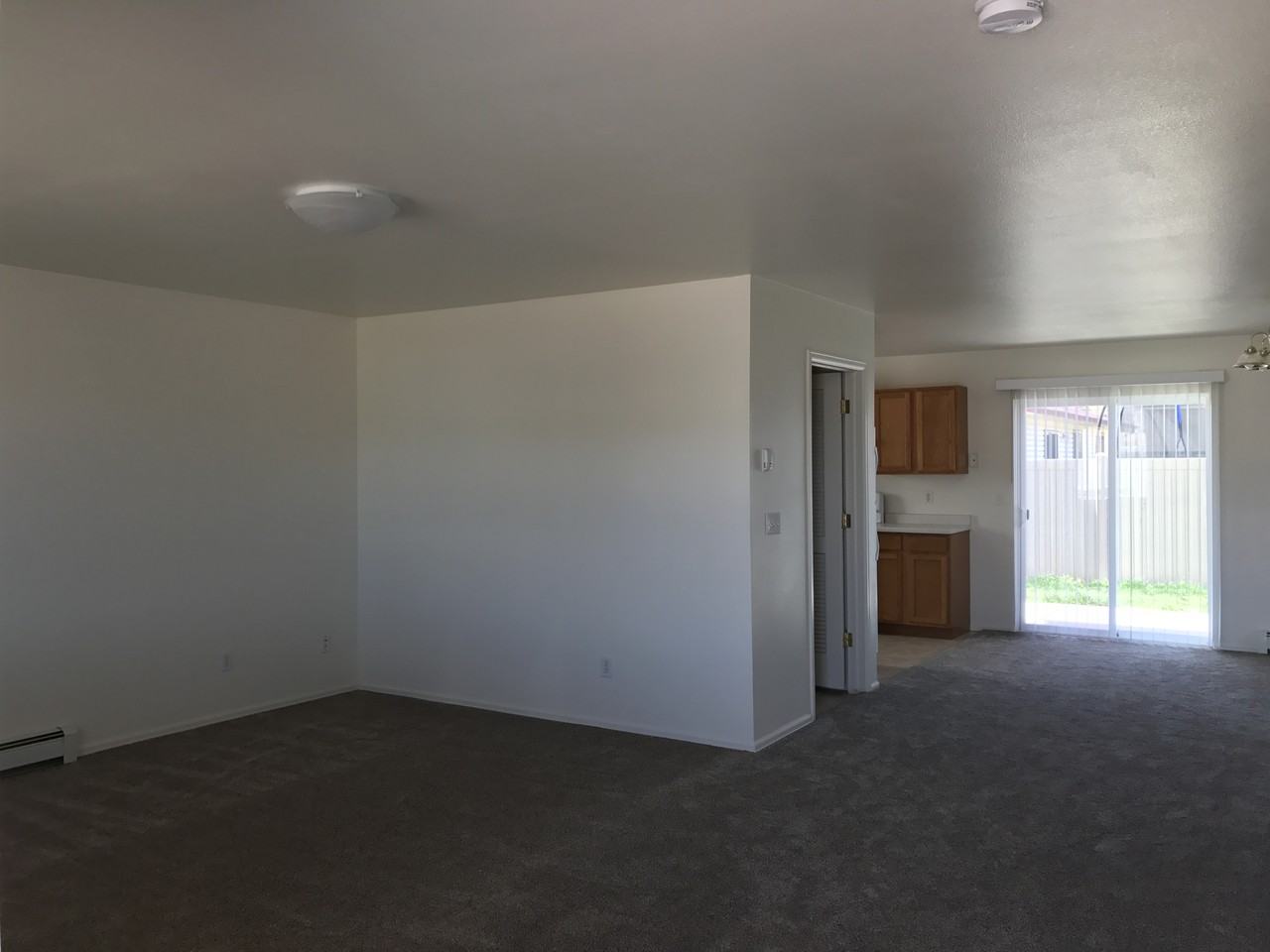 489 Fox Run St - Photo 2 of 11