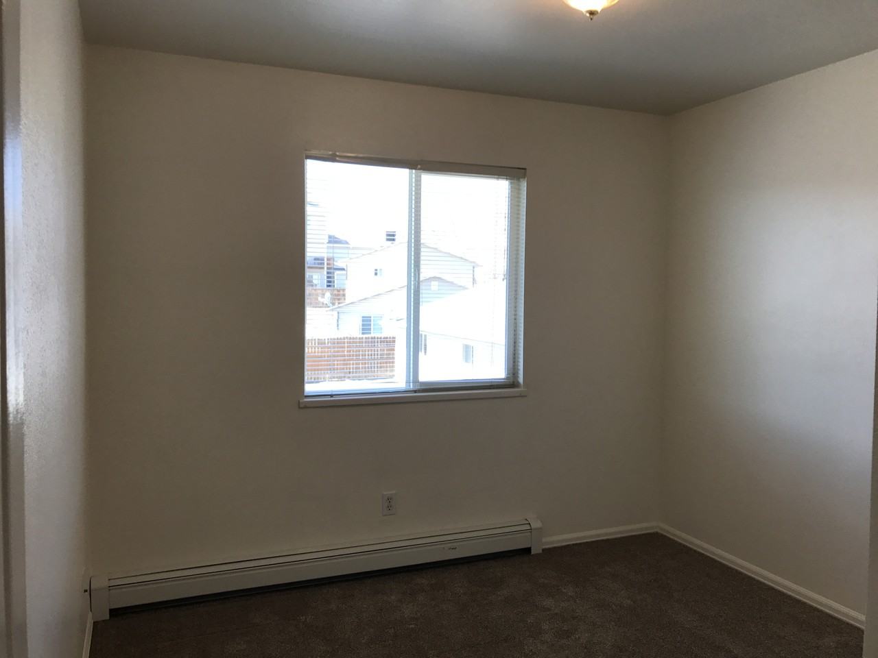 489 Fox Run St - Photo 6 of 11