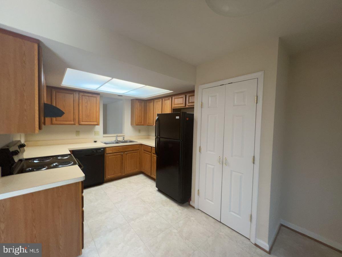 5614 Denton Ct - Photo 5 of 14