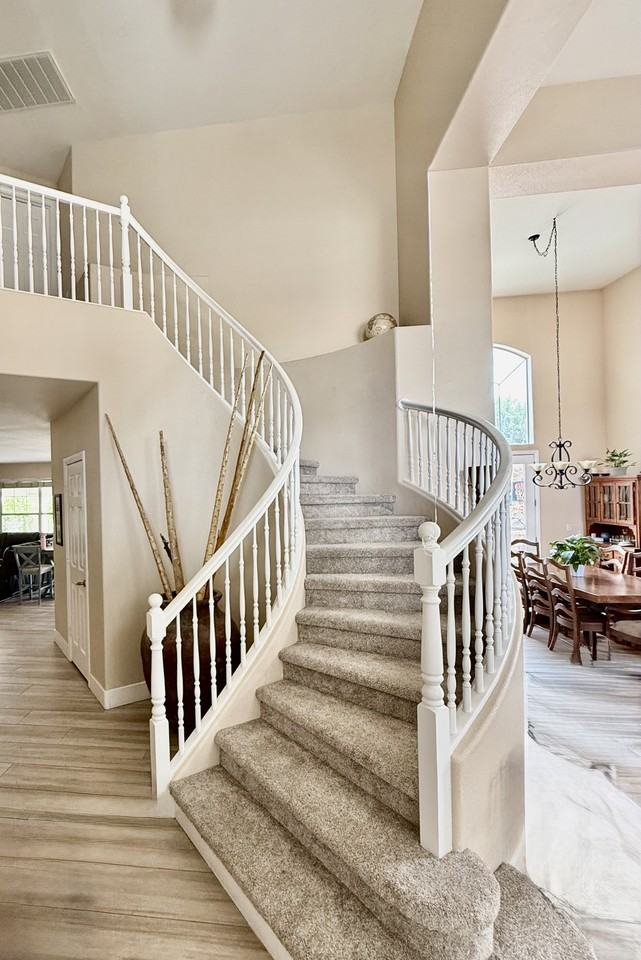 209 Ultra Dr - Photo 2 of 19