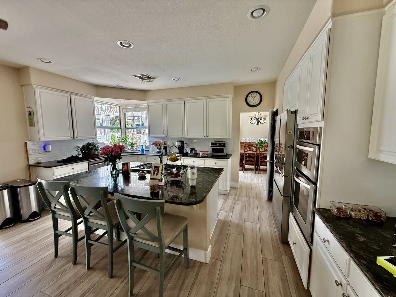 209 Ultra Dr - Photo 4 of 19