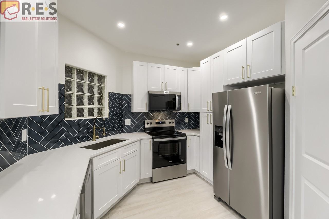 1631 W Canal Cir #832 - Photo 6 of 11