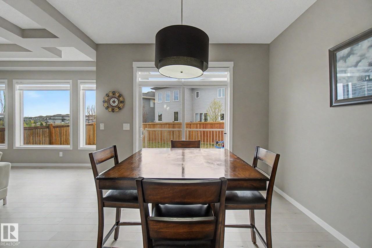 2233 56 St Sw - Photo 6 of 21