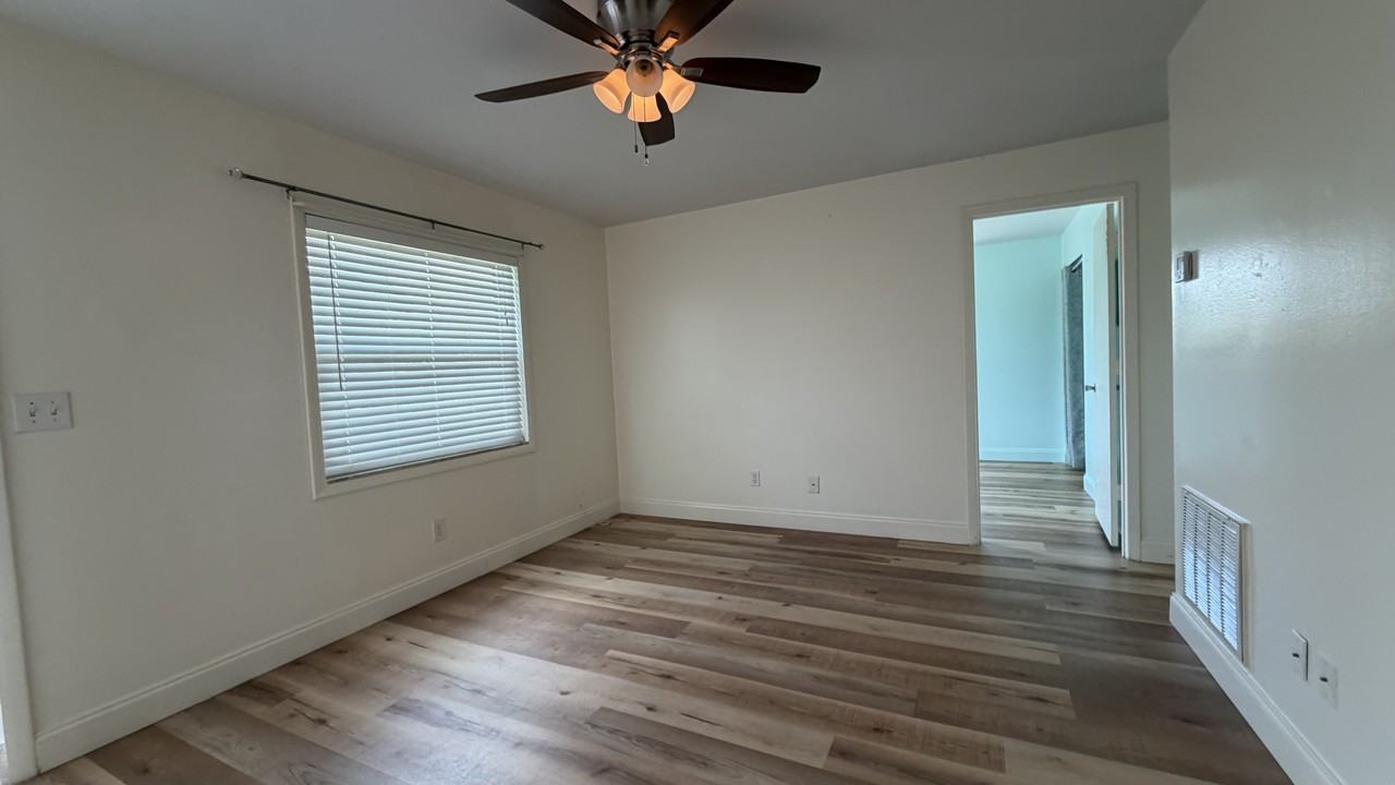 10147 Tramore Ave #A - Photo 4 of 10