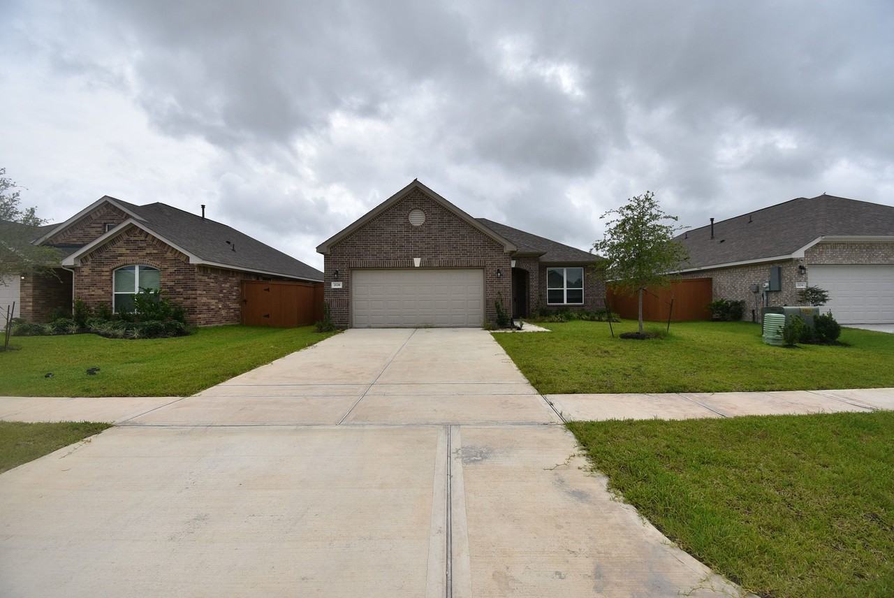 2128 Port Jackson Dr - Photo 2 of 43