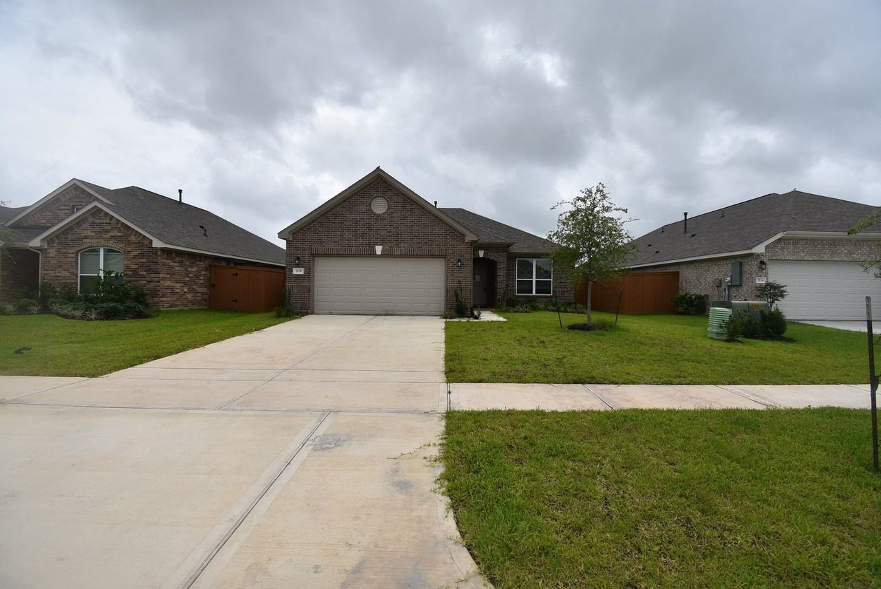 2128 Port Jackson Dr - Photo 3 of 43
