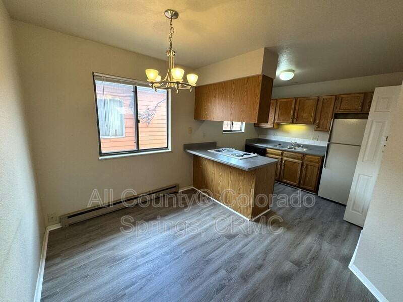 2230 N Weber St #E - Photo 5 of 21