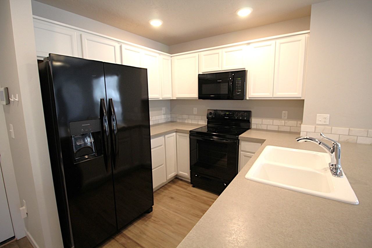 960 S Nautilus Ave - Photo 5 of 19