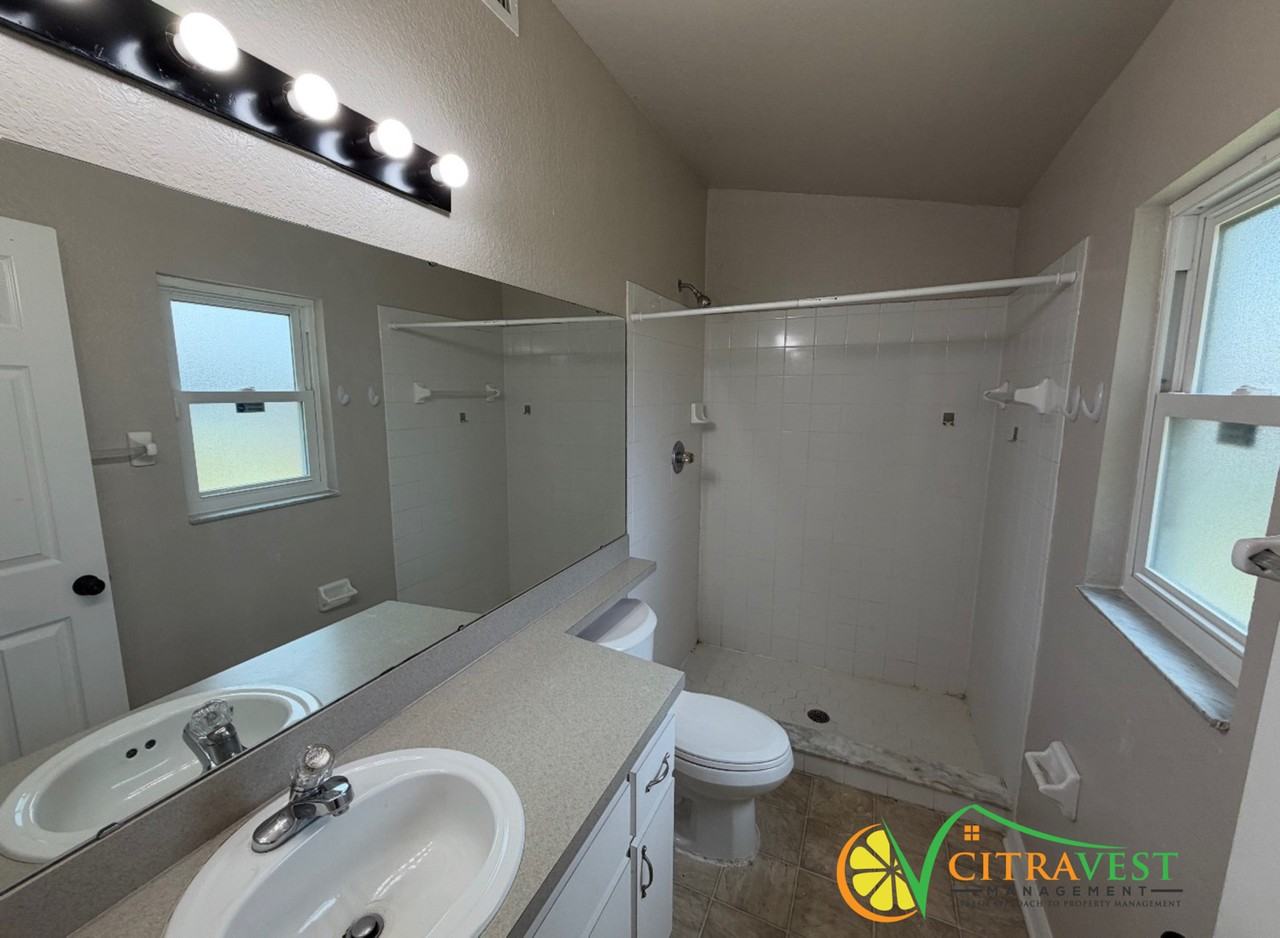 144 Kings Pond Ave - Photo 7 of 11