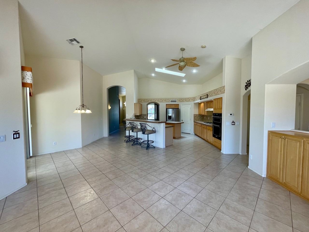 17806 N Becke Ln - Photo 2 of 50