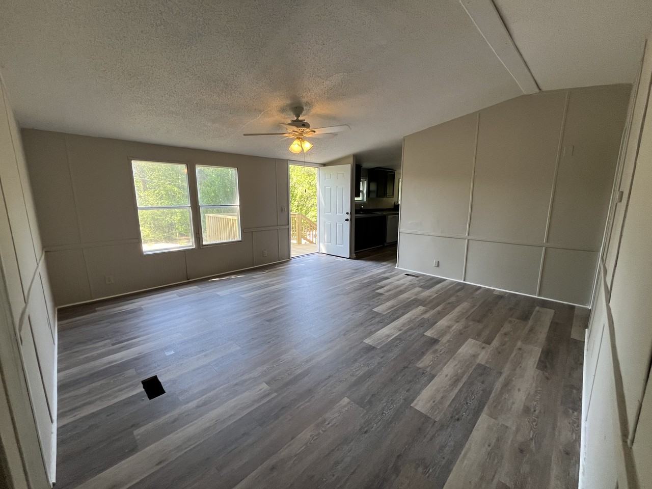 137 Park West Ct - Photo 7 of 50